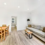 The Knightsbridge Deluxe Apart