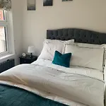 Two Bedroom Apartment - London
