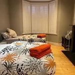 Home In Greenwich Near The O2