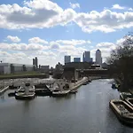 Canary Wharf Skyline Sanctuary London