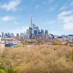 Penthouse 1Br Flat Wbalcony & City View, Walworth