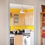 Penthouse 1Br Flat Wbalcony & City View, Walworth