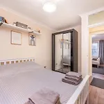 Central London Apartment Close To The London Eye