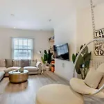 Stunning 2 Bedroom Flat Camden