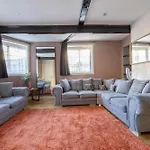 Big House Close To Metro Underground - Sleeps Up To 13