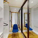 Exquisite 1-Bedroom Flat In North Kensington
