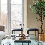 North London - One Bed Flat- Entire Unit