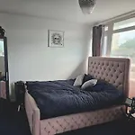 Double Private Room With Shared Bathroom Facilities