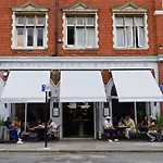 Bright Chiswick Apartment - Great Location