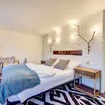 Prime Location Marylebone 4 Bed Designer Flat