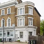 Livestay Cozy One Bedroom Apartment In Brixton