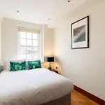 Colourful South Kensington Home