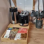 3 Bed Flat O2 Arena Dyson House