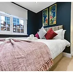 Homey And Pleasant 3Bd