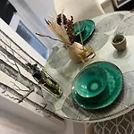 Tree Studio Apartment Barbican F3