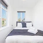 North West London Studio Apartment By Av Stays Short Lets London