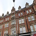 Kensington High Street One Bed