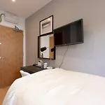 Cozy-Bnbs Tiny And Perfect Studio Apartment