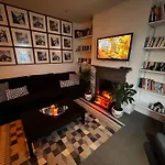 2 Bedroom Flat In Kensal Rise