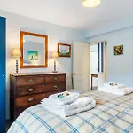Bright & Cosy Gem ~ Battersea Park View ~ King Bed