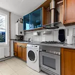 Peaceful And Radiant 3Br Flat
