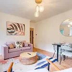 Artsy Serviced Apartments - Highgate