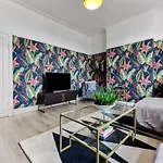 Stylish City Living: 3-Bd Close To Everything!