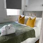 Beautiful And Spacious Flat