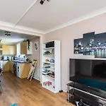 Spacious 2Bd House Wprivate Garden - Kennington!