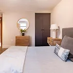 Camden Lux Suite-Hosted By Sweetstay