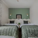 Spring Stays Cosy 2-Bed Residence With Free Parking