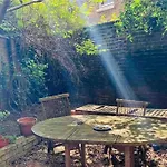 Beautiful 2 Bed/ 2 Bath Notting Hill Garden Flat