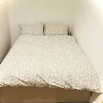 Double Bed Room Large King Size Room In Beautiful Flat R 02