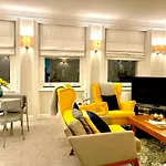 Beaufort Gardens Apartment In Knightsbridge