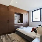 The Wembley Hideaway - Bright 2Bdr Flat