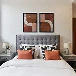 The Wembley Hideaway - Bright 2Bdr Flat