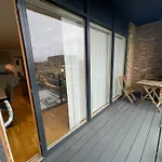 Lovely 2 Bedroom Apartment London