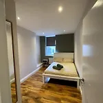 Stunning Luxury One Bedroom Serviced Apartment - Central London