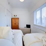 Pass The Keys Charming 2 Bedroom House Good Transport And Parking