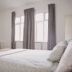 2 Bedrooms Flat In Hammersmith