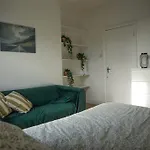 2 Bedrooms Flat In Hammersmith