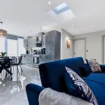 Creative Stylings 2 Bedroom In Wembley Park