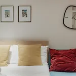 Kensington Nest Serviced Studio