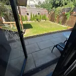 N8, Modern 2 Bedroom Apartment