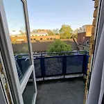 Spacious Room Private Balcony - Central London - Zone 1 - Elephant And Castle