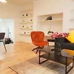 Brompton Apartment In Kensington