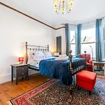 London Garden apartment