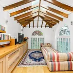 London One Bed Annex