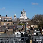 New 3Bed With Air Con In Chelsea
