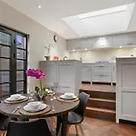 2 Bed Lux Apartments Near Central London Free Wifi By City Stay Aparts London